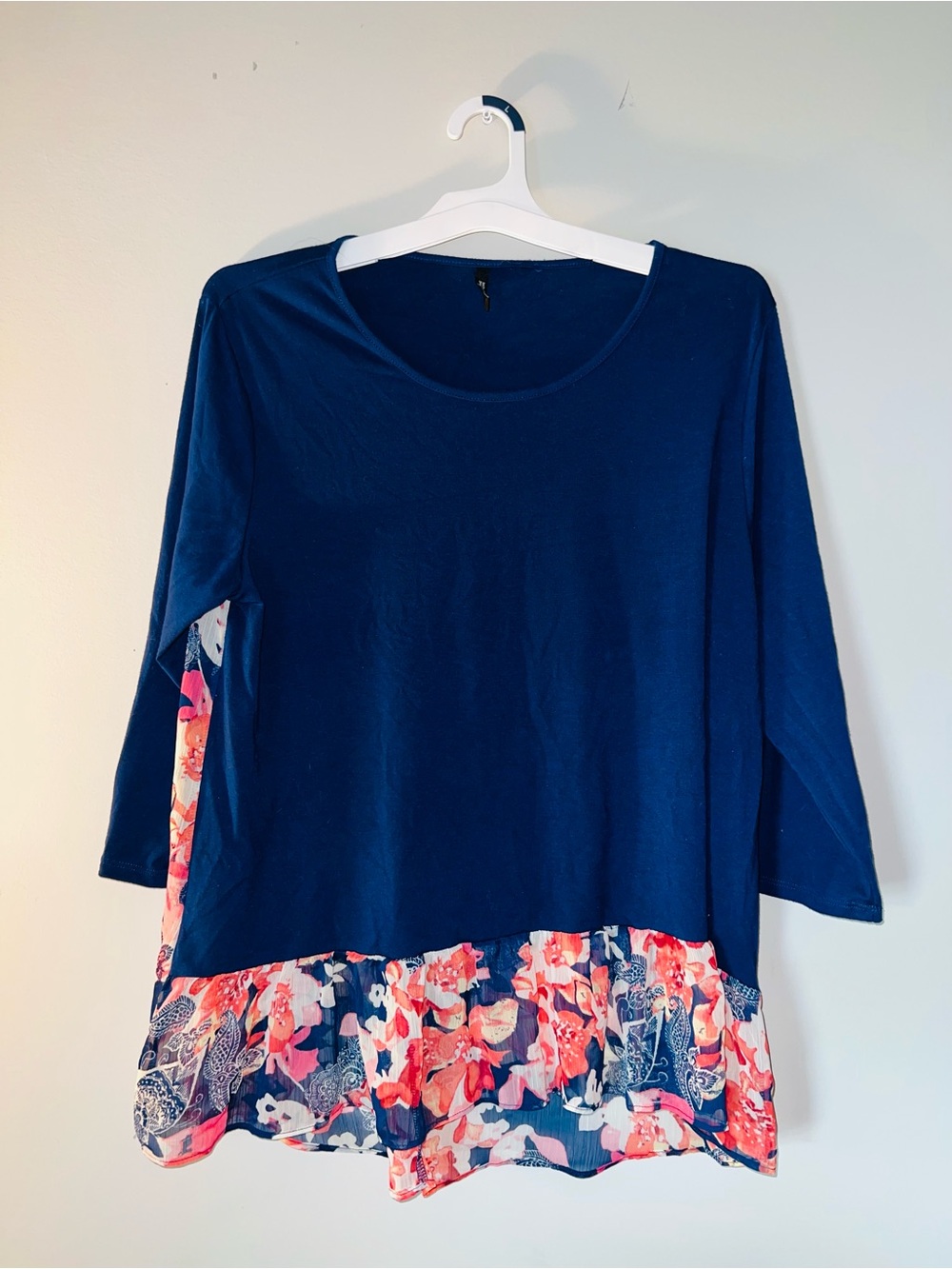 New Directions Petite Mixed Media Tunic Top Navy Blue Floral Hem